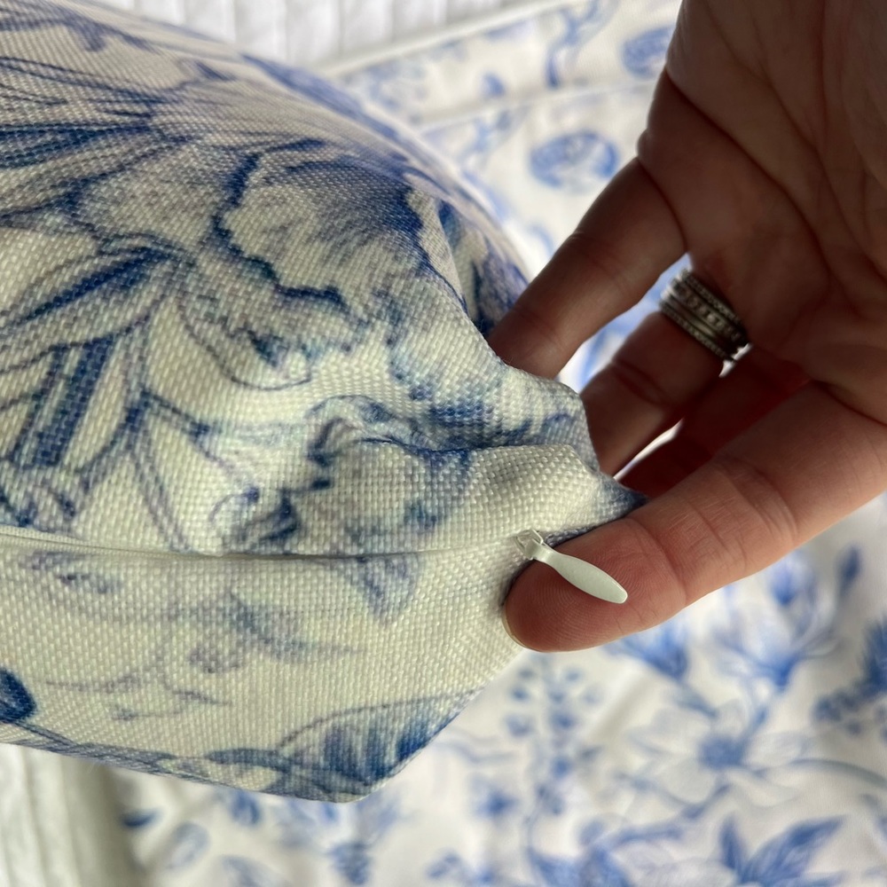 3 -16x16 Floral Blue and White Pillow Case - Picture 4 of 4